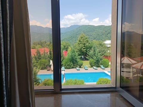 Day, Mountain view, Pool view, Swimming pool