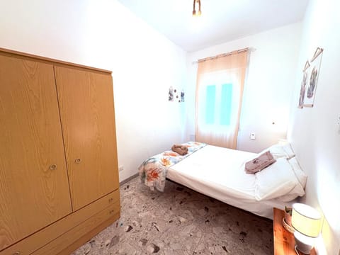 Bed, Photo of the whole room, Bedroom, towels, wardrobe