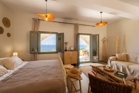 Bed, View (from property/room), Seating area, Sea view