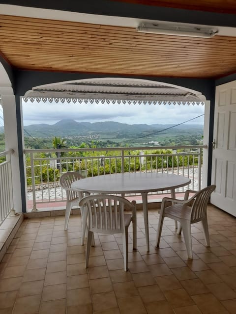 Day, Natural landscape, View (from property/room), Balcony/Terrace, Dining area, Mountain view