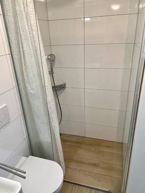 City Center Zurich Downtown Studio with Balcony Erlach - Self Checkin Apartment in Zurich City