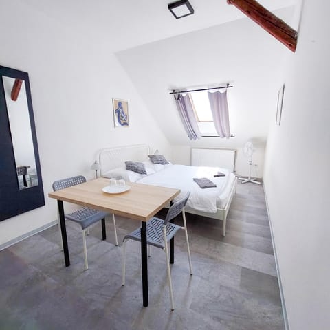 Bed, Photo of the whole room, Seating area, Bedroom