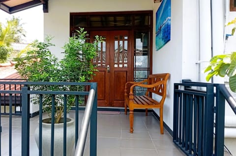 Facade/entrance, Balcony/Terrace