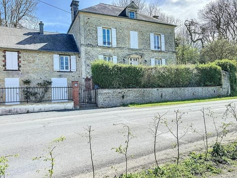 La Fraisnaie Omaha Beach Villa in Normandy