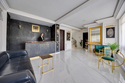 Lobby or reception, Seating area