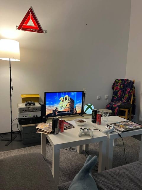 Communal lounge/ TV room, TV and multimedia, Living room, Seating area