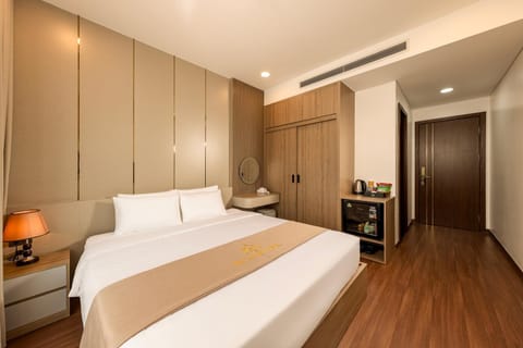 Bed, TV and multimedia, Photo of the whole room, Bedroom, wardrobe