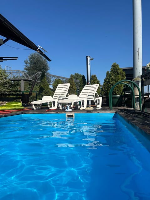 Splav na Savi KALIVARIJA Villa in Belgrade