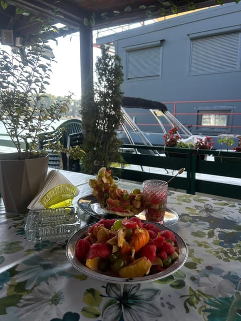 Splav na Savi KALIVARIJA Villa in Belgrade