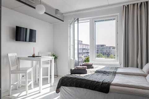 Bed, TV and multimedia, Living room, Photo of the whole room, Seating area