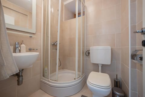 Vila Lancana Apartment in Kotor