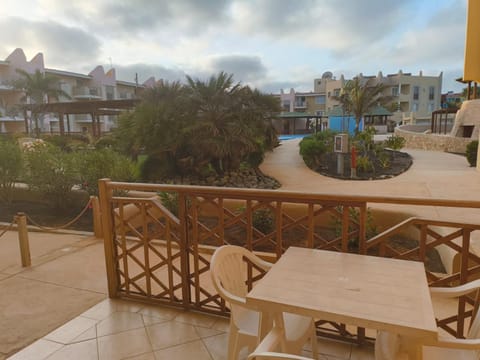 Property building, Garden view, Swimming pool