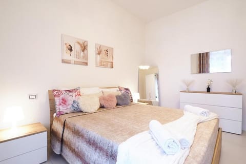 Melody's Garden House Apartment in Como