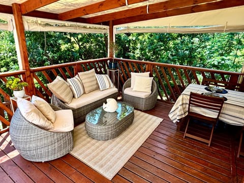 Mobil-Home Camping Parc Montana Gassin - Golfe de Saint-Tropez Campground/
RV Resort in Gassin