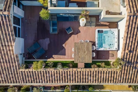 Solarium, Balcony/Terrace, Pool view
