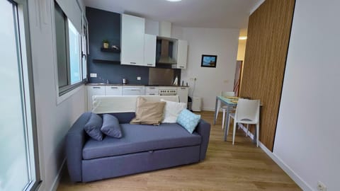 Kitchen or kitchenette, Living room, Photo of the whole room, Dining area