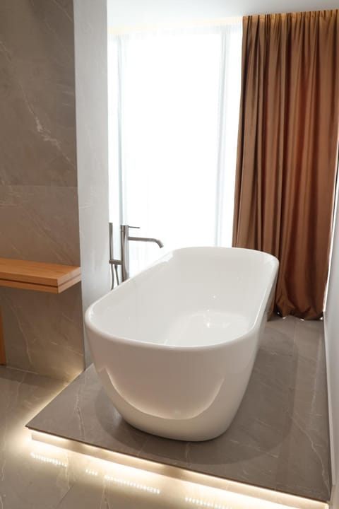 Bathroom, Bath