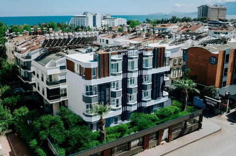 Property building, Natural landscape, Bird's eye view, City view, Sea view, Street view, Location