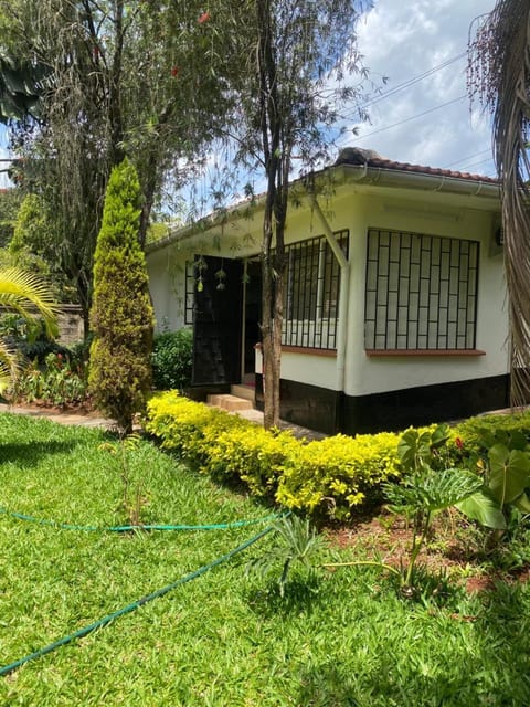 Property building, Day, Garden, Garden view