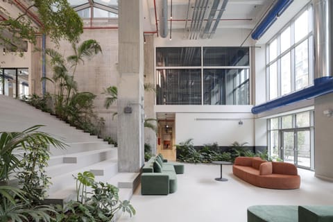 Communal lounge/ TV room