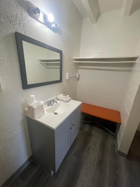 Relax Inn Motel in Indianapolis