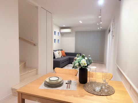 Living room, Seating area, Dining area