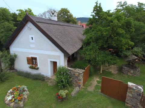 Property building, Spring