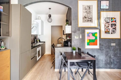 Coffee/tea facilities, Dining area, internet