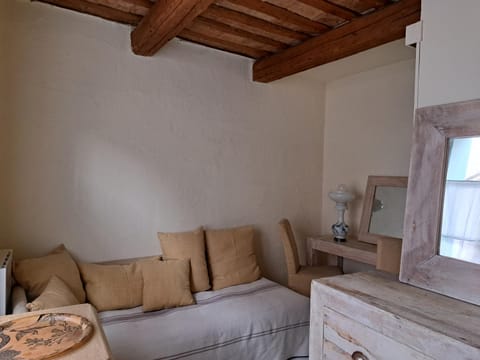 Uzès immersion Apartment in Uzes