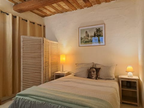 Uzès immersion Apartment in Uzes