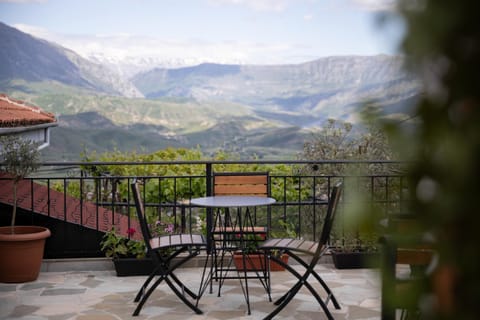 Patio, Spring, Day, Natural landscape, View (from property/room), Balcony/Terrace, Dining area, Mountain view