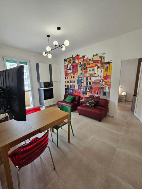 TV and multimedia, Kitchen or kitchenette, Living room, Dining area