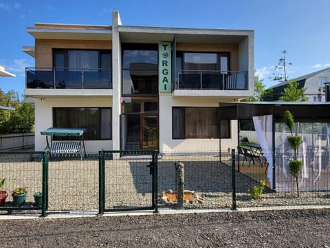Property building, Balcony/Terrace