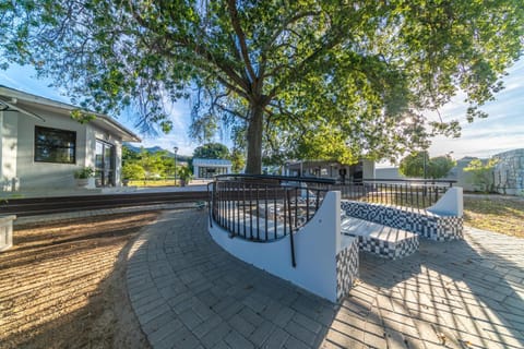 LEO Sky Guest House Bed and Breakfast in Cape Town