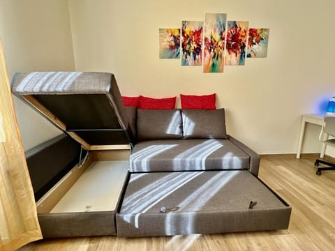 25 minutes MILANO DUOMO Elegant Apartment Center Sesto Apartment in Sesto San Giovanni