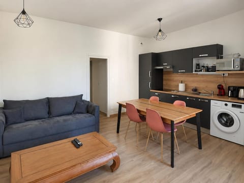 TV and multimedia, Living room, Dining area, internet