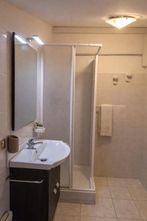 Casa Etruria - spiaggia 1 min - lungomare Marconi - WiFi - Aria Condizionata Apartment in Alba Adriatica