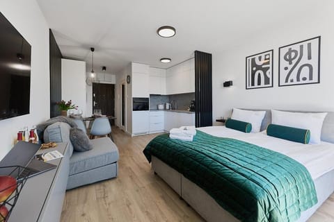 Bed, Kitchen or kitchenette, Bedroom