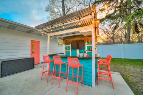 Beach Street Retreat House in Beachwood Bluffton