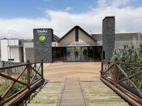 ZALS LUXURY -ON PARK CENTURY CiTY Apartment hotel in Cape Town