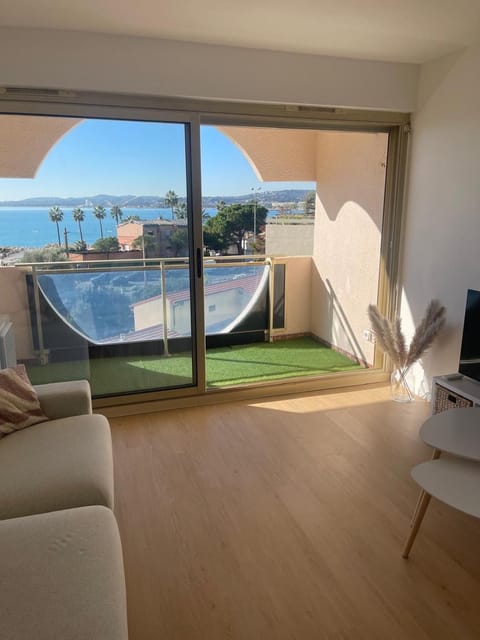 Balcony/Terrace, Living room