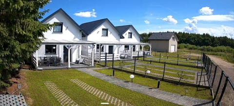 Property building, Spring, Day, Garden view