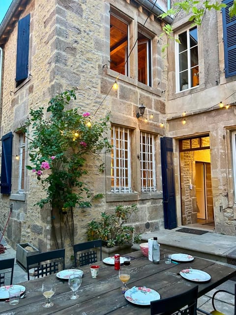 Patio, Dining area