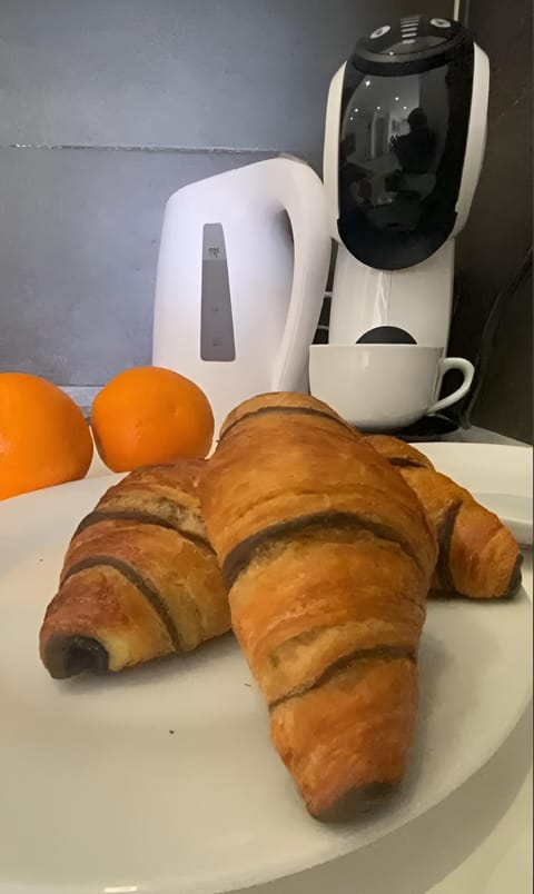 Food and drinks, Food, Breakfast, Continental breakfast