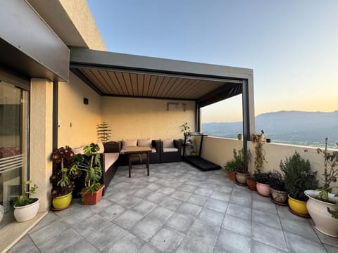 Patio, Natural landscape, View (from property/room), Balcony/Terrace