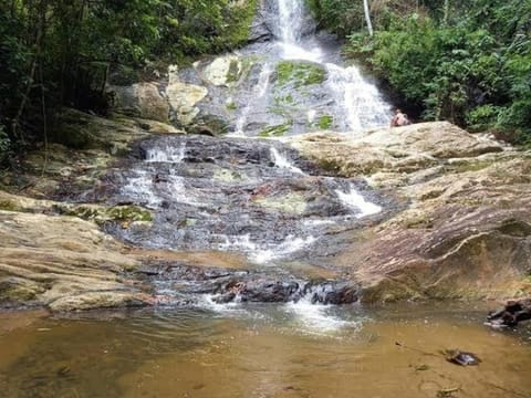 Farm House - Hospedagem na Fazenda com cachoeira privativa House in Saquarema