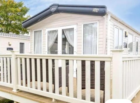 Property building, Balcony/Terrace