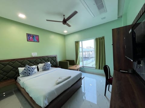 Bed, Bedroom, air conditioner