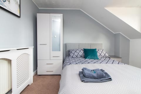 Thornbury Guest House Room 8 Bed and Breakfast in Southampton