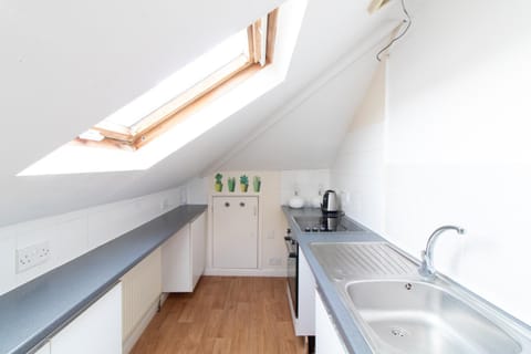 Thornbury Guest House Room 8 Bed and Breakfast in Southampton